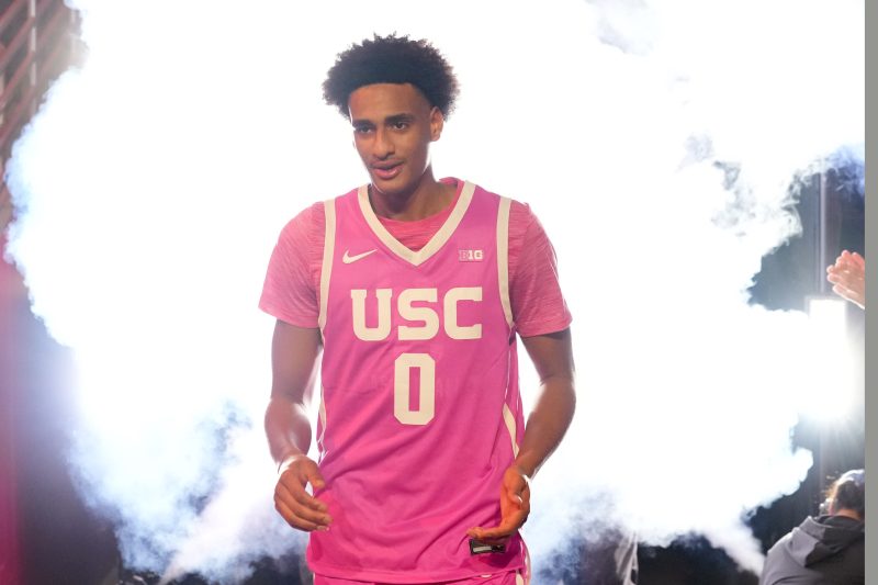 Alijah Arenas makes highly anticipated USC debut vs. Northwestern